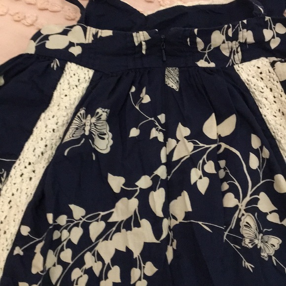 Dress - Picture 5 of 5